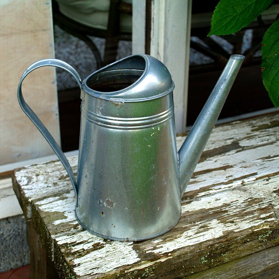 Regadera metálica 1,5 L